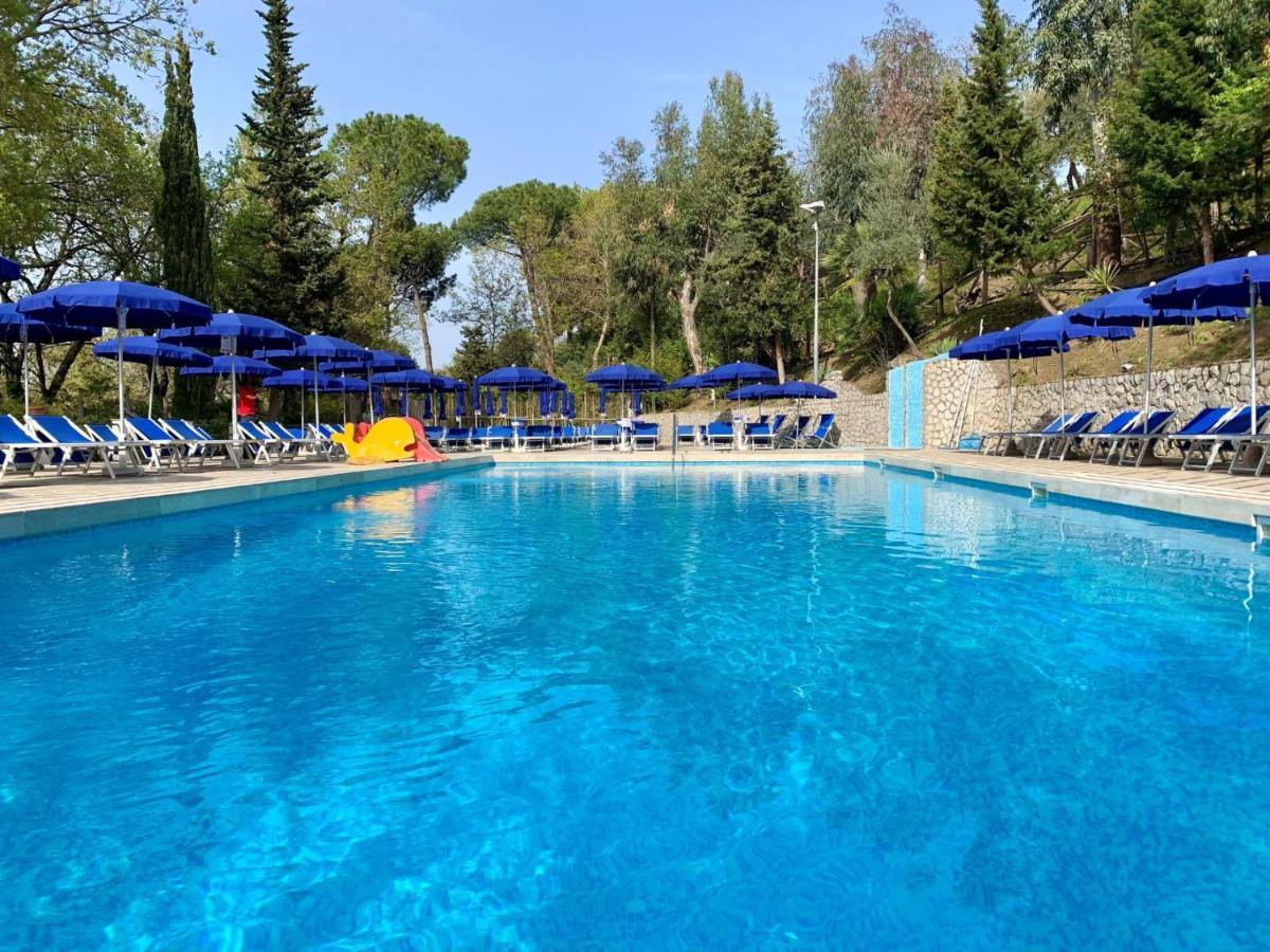 Hostel & Glamping Santa Fortunata Sorrente Extérieur photo
