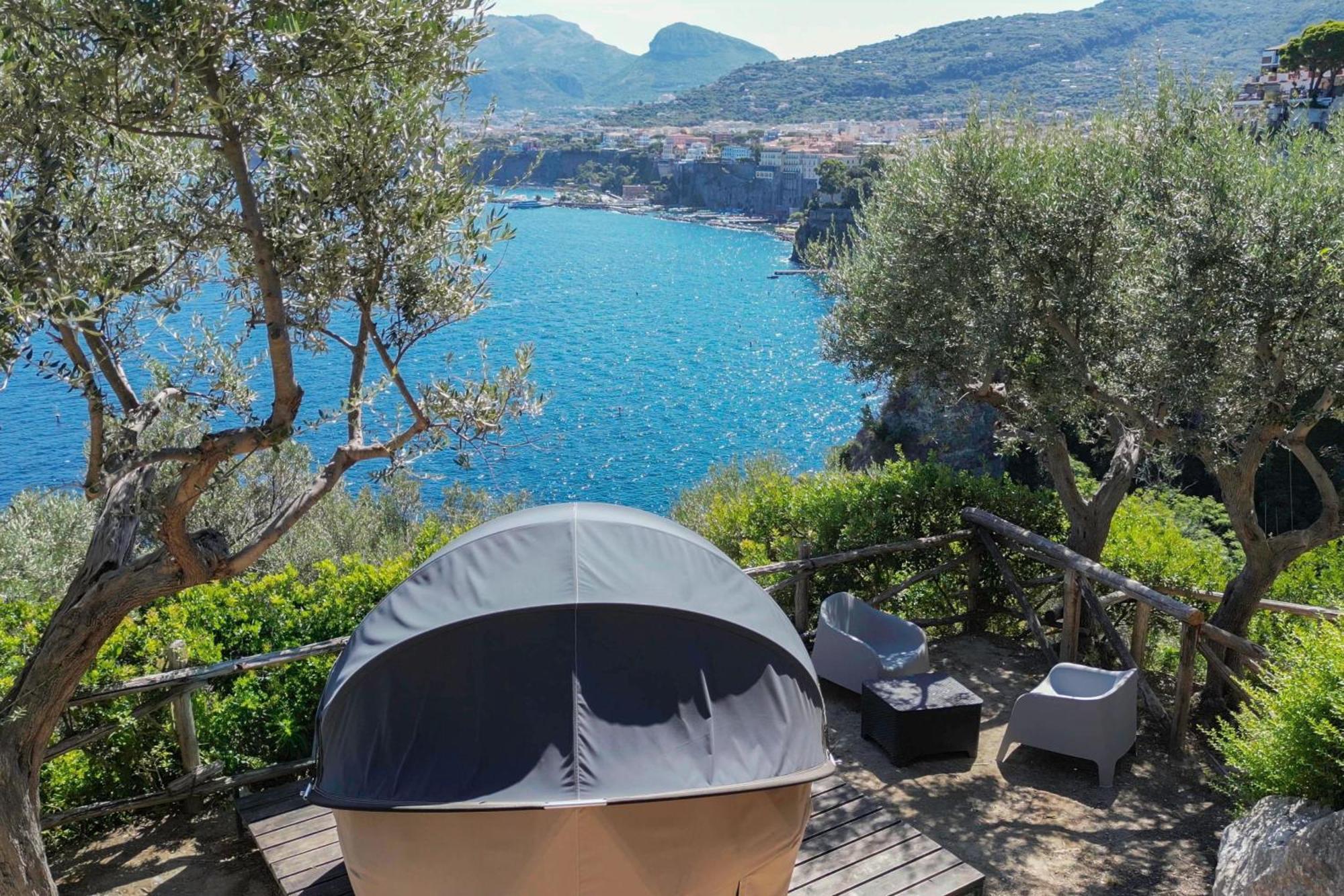Hostel & Glamping Santa Fortunata Sorrente Extérieur photo