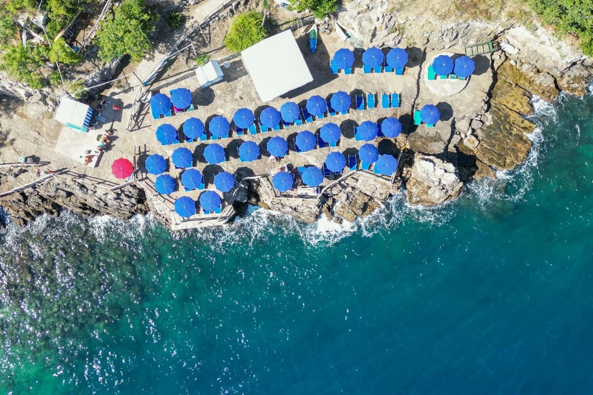 Hostel & Glamping Santa Fortunata Sorrente Extérieur photo