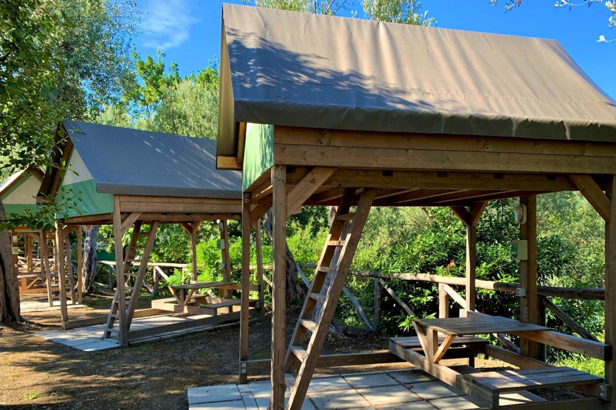 Hostel & Glamping Santa Fortunata Sorrente Extérieur photo