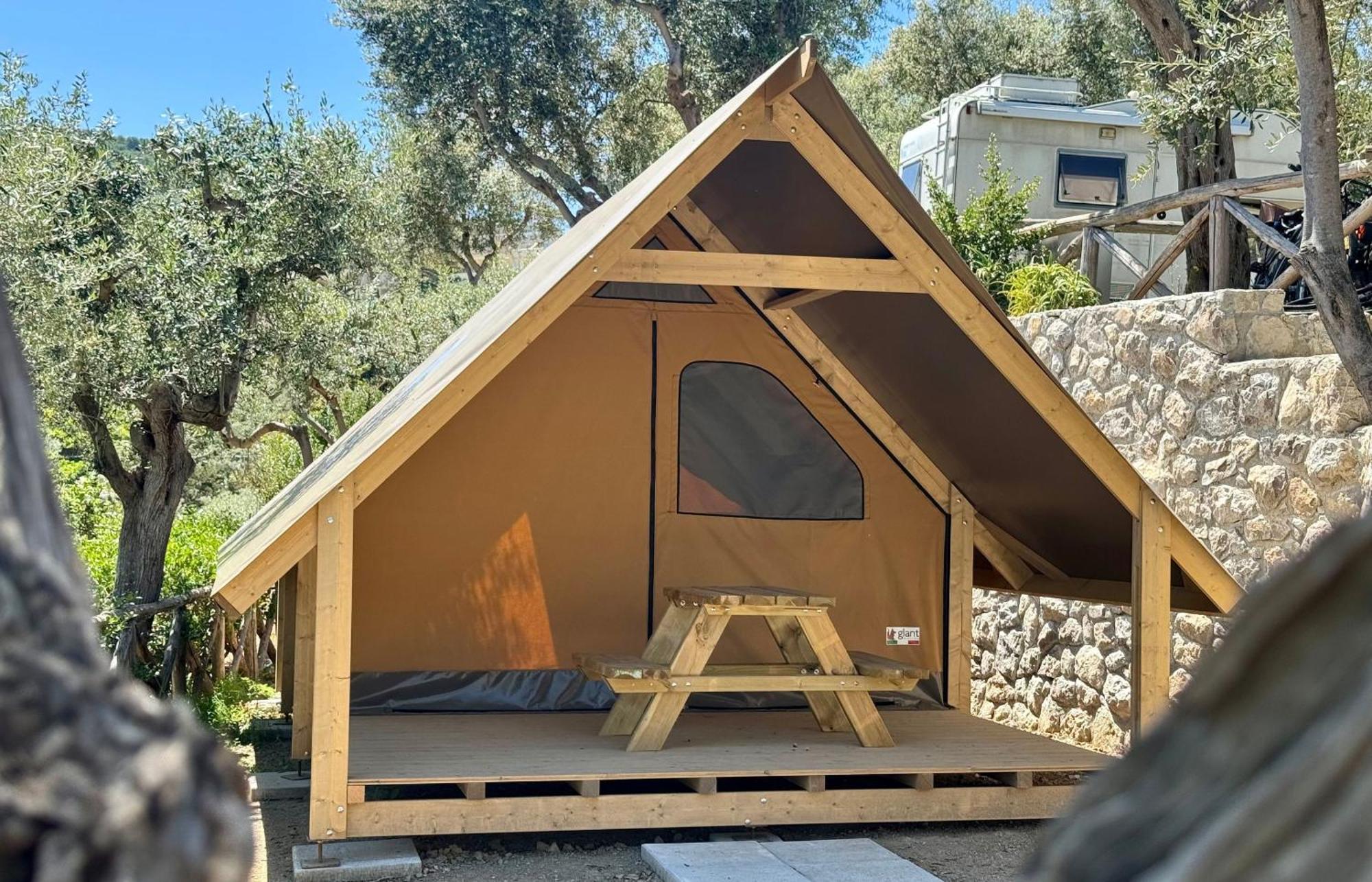 Hostel & Glamping Santa Fortunata Sorrente Extérieur photo